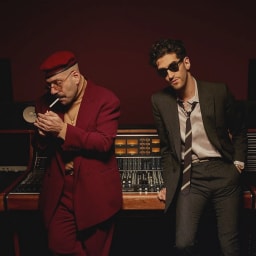 Chromeo logo